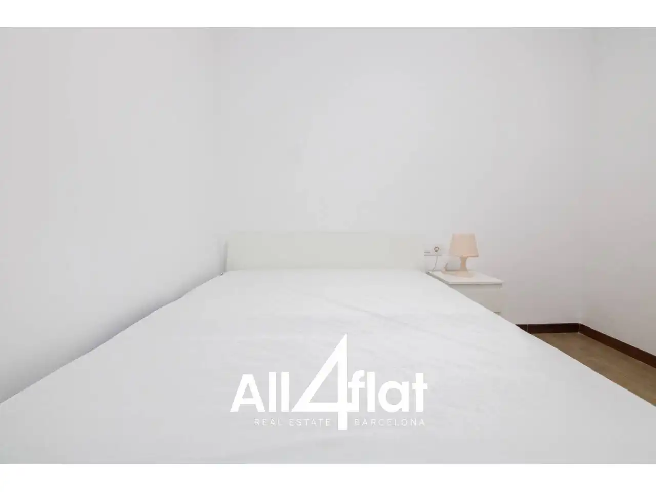 Habitación de Piso de alquiler en Barcelona con Calefacción, Amueblado y Balcón