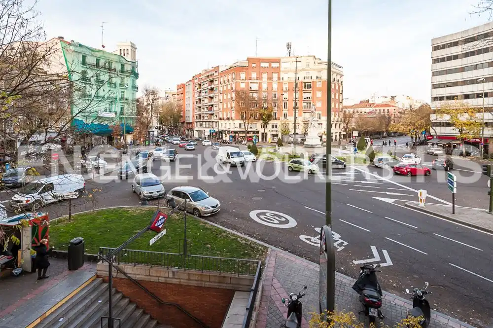 Vista exterior de Pis de lloguer en Madrid amb Calefacció i Es permeten mascotes