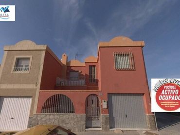 Casa en venda a Calle MERCADO ALQUIAN