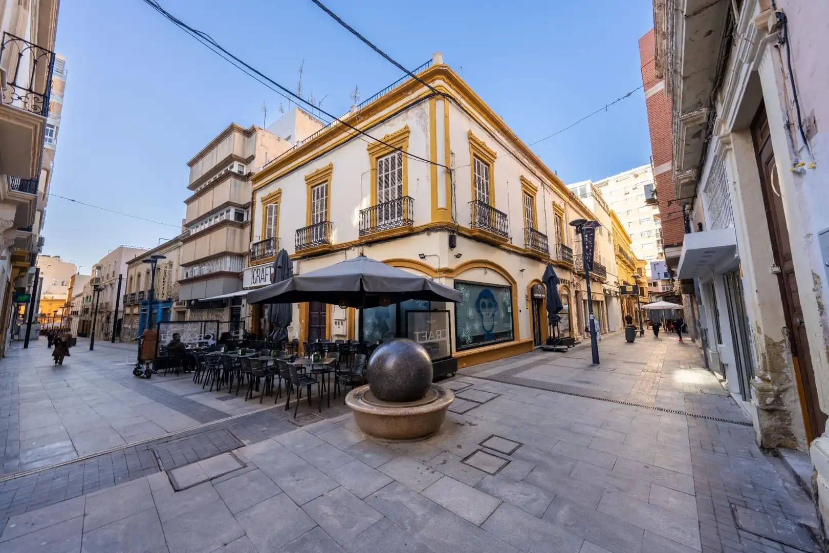Vista exterior de Casa o chalet en venta en  Almería Capital con Terraza y Balcón