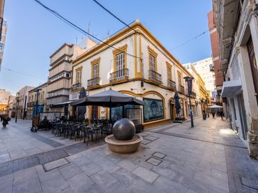 Casa con balcón en venta en Calle San Franciso de Asís 2
