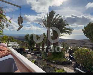 Vista exterior de Casa o xalet en venda en Tías amb Aire condicionat, Terrassa i Piscina