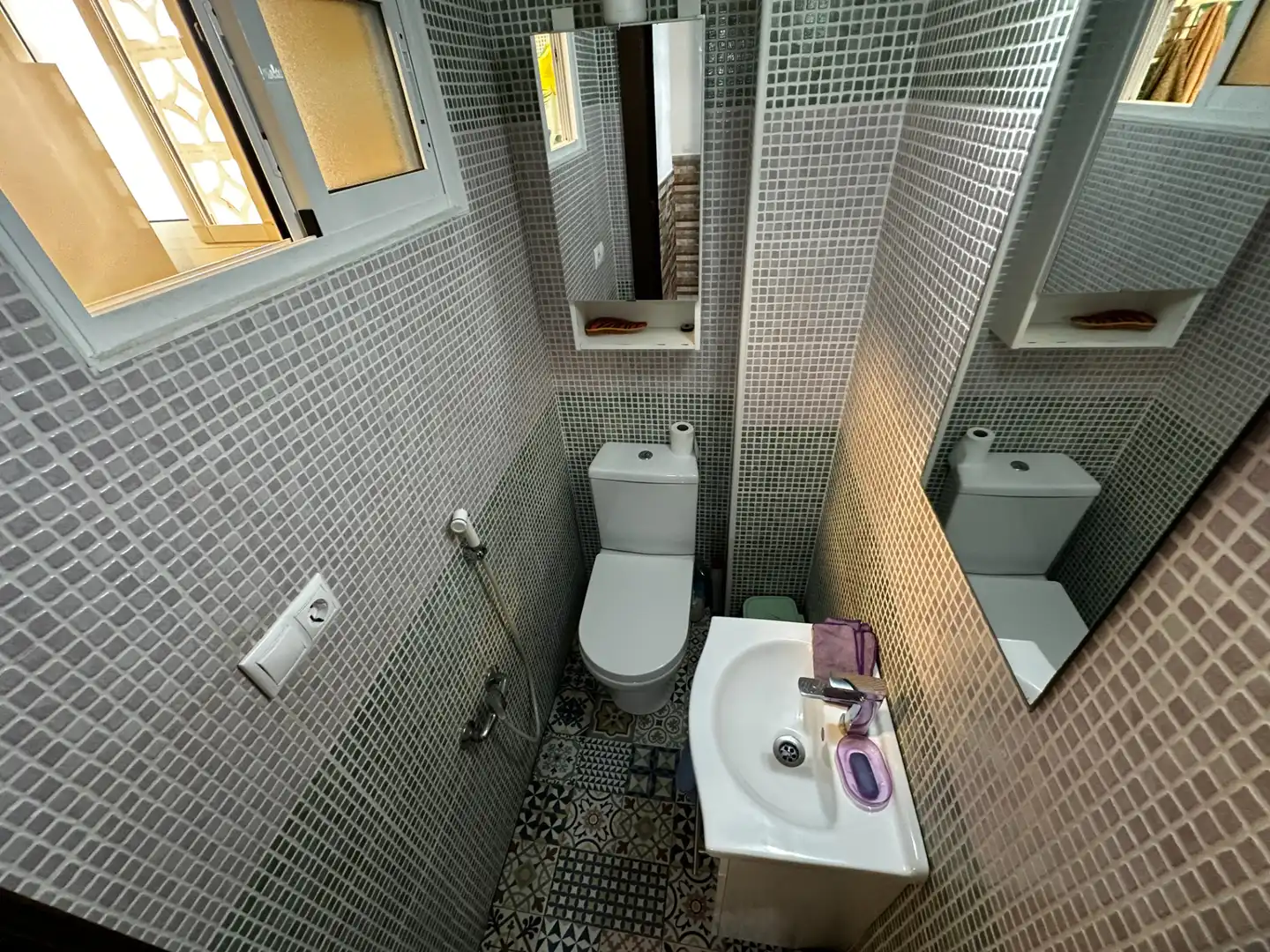 Badezimmer von Wohnung zum Verkauf in Elche / Elx mit Klimaanlage, Heizung und Terrasse