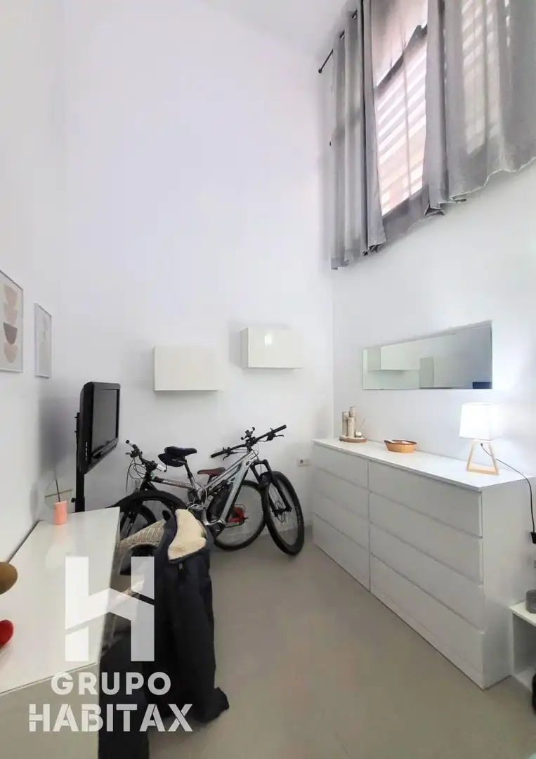 Bedroom of Duplexes for sale in Santa Coloma de Gramenet