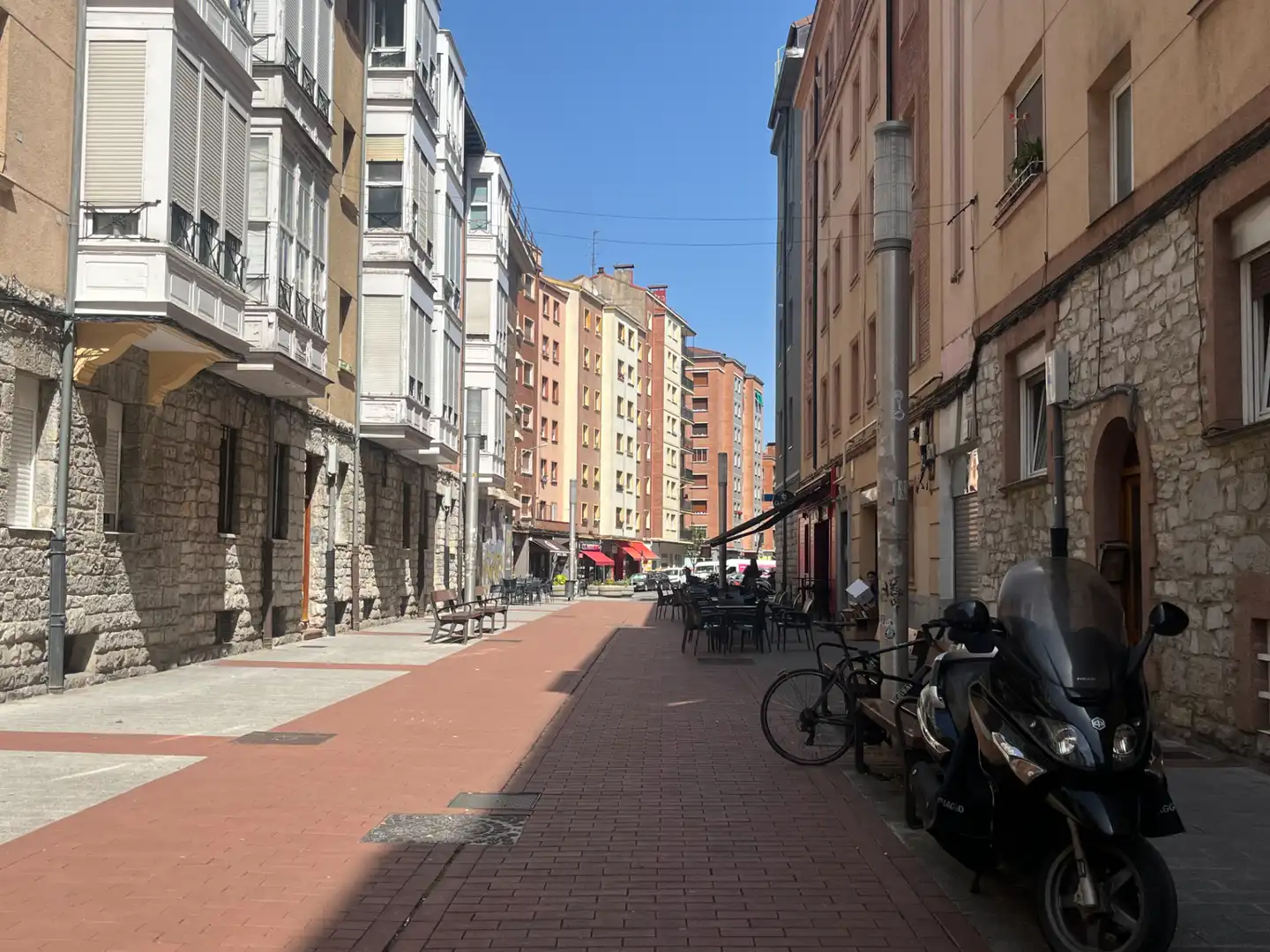 Vista exterior de Pis en venda en Vitoria - Gasteiz amb Calefacció, Parquet i Traster