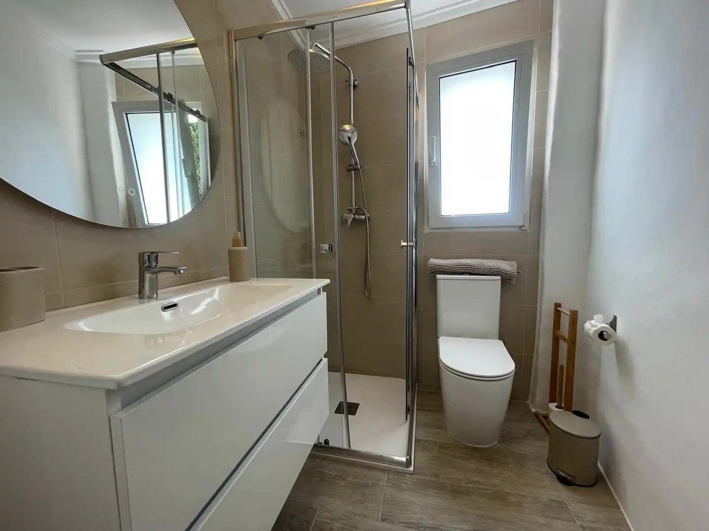 Baño de Apartamento de alquiler en Dénia con Jardín privado, Terraza y Amueblado