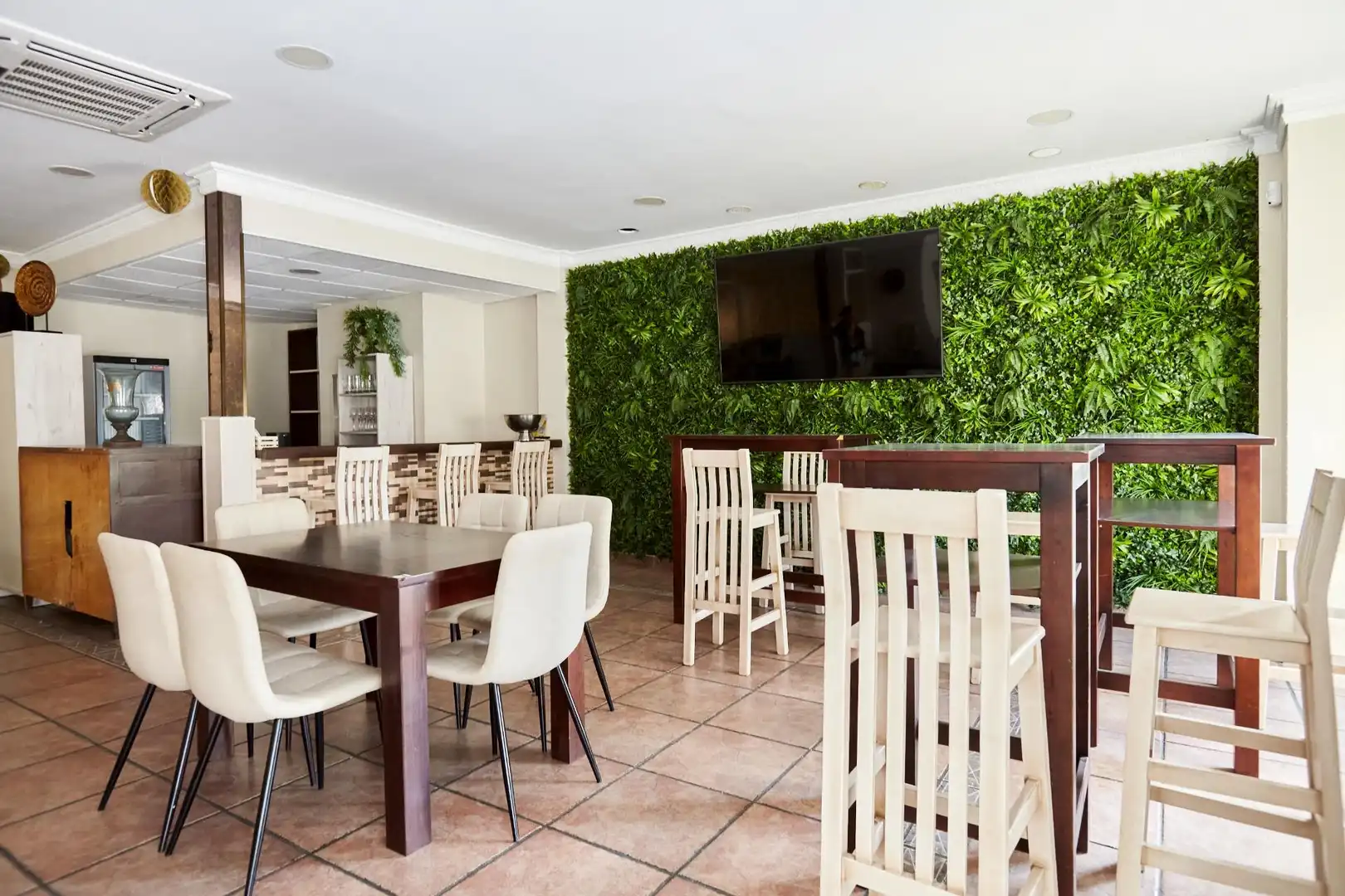 Terrasse von Geschaftsraum zum Verkauf in Mancha Real mit Klimaanlage