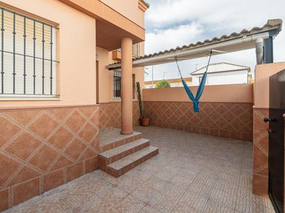 Terrassa de Casa adosada en venda en San Juan del Puerto amb Calefacció, Terrassa i Traster