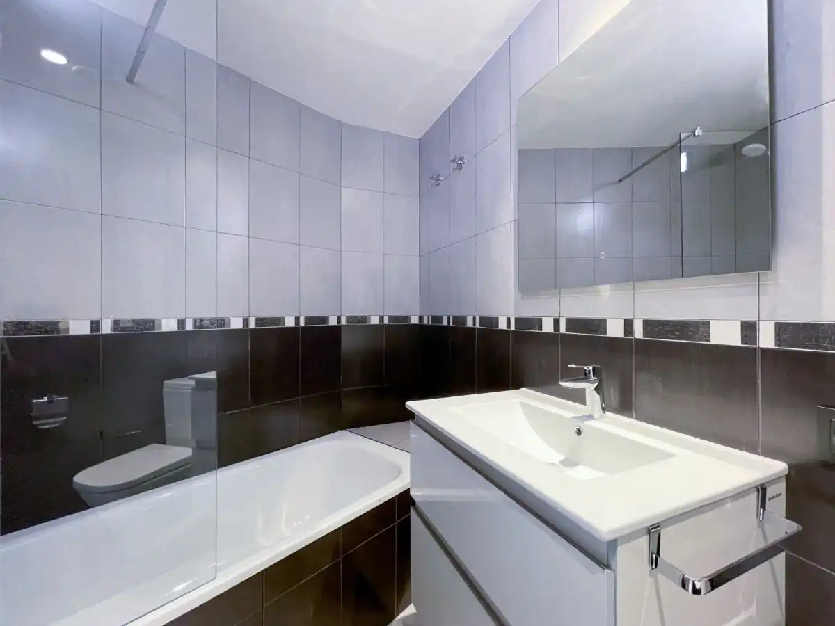 New build Duplex with lift for sale in Avinguda del Primer de Maig, imagen 12