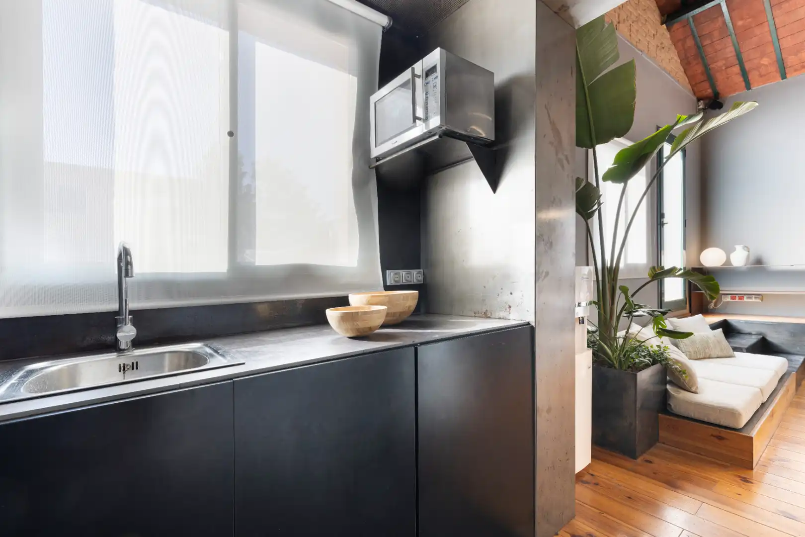 Küche von Büro zur Miete in Barcelona mit Klimaanlage, Heizung und Terrasse