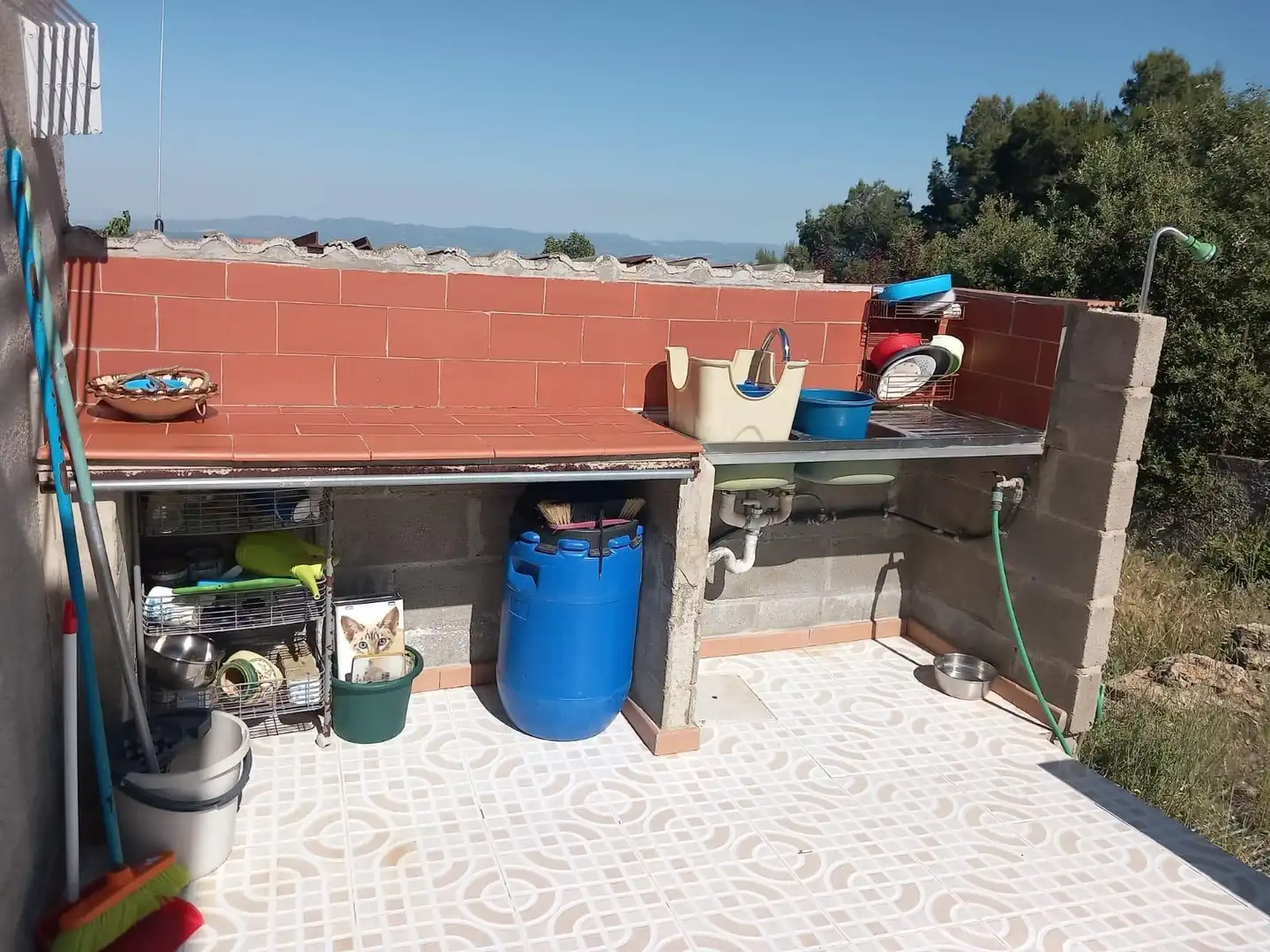Cuina de Casa o xalet en venda en Torrelles de Foix amb Calefacció i Traster