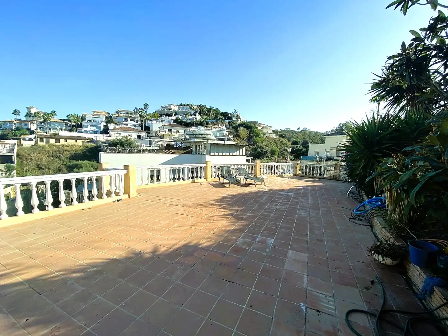 Chalet con piscina en venta en Urbanización Cerro del Águila 214, imagen 2