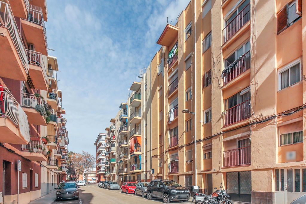 Vista exterior de Piso en venta en Reus