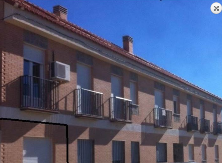 Vista exterior de Piso en venta en Yunclillos