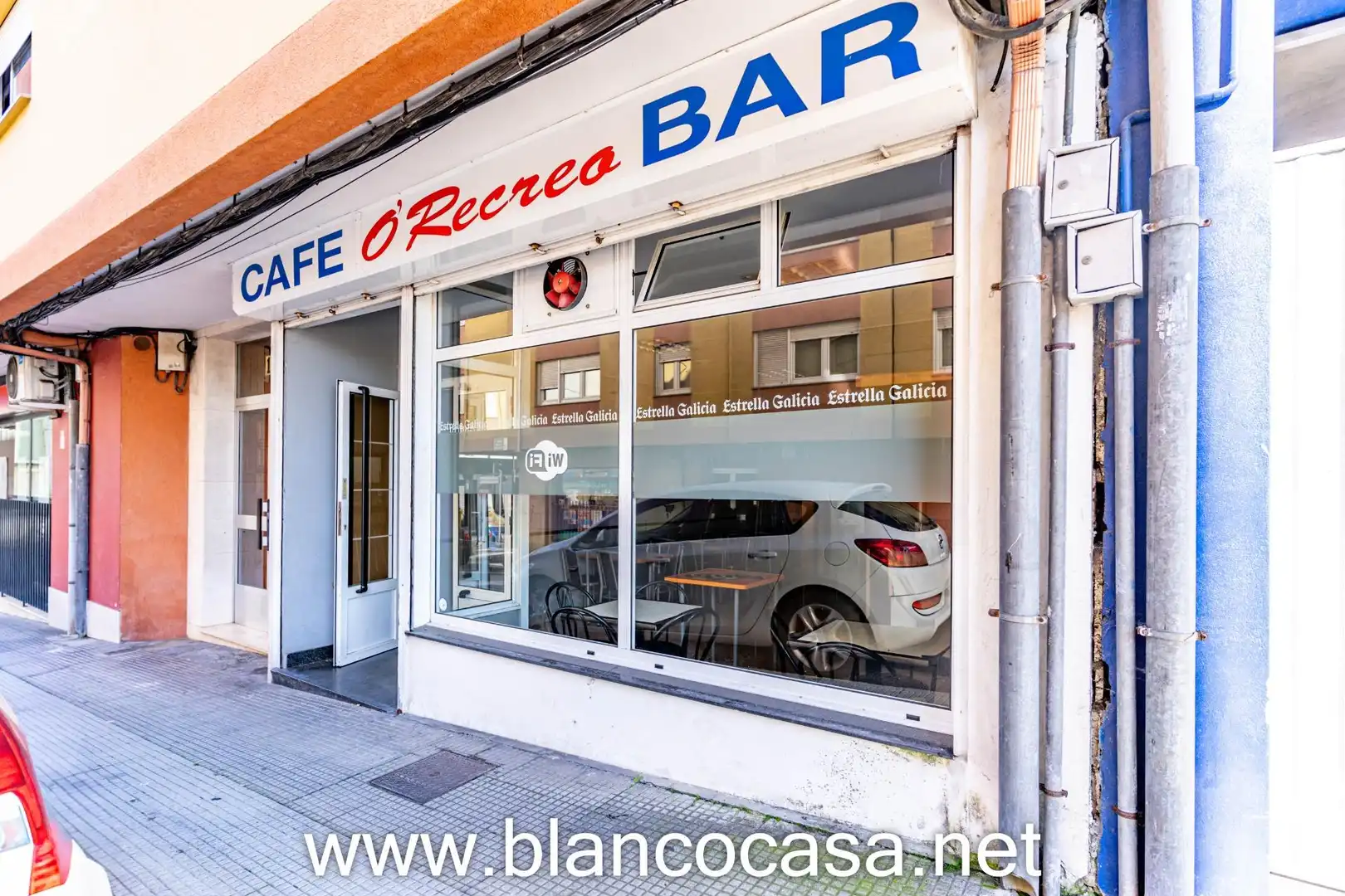 Local commercial à vendre à Carballo