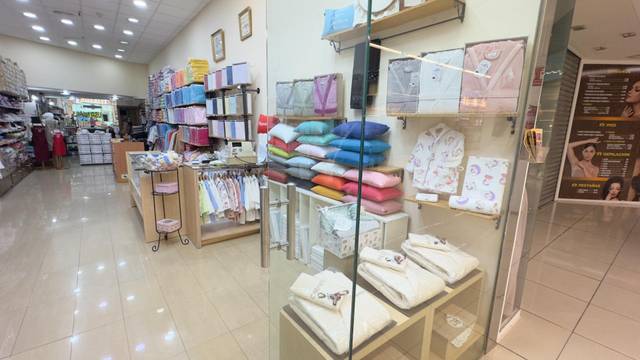 Local comercial en Venta en Avenida de Pío XII en Barrio de Campanar