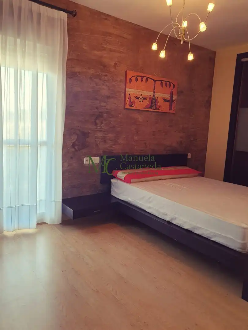 Habitación de Piso de alquiler en Mérida con Calefacción, Terraza y Amueblado