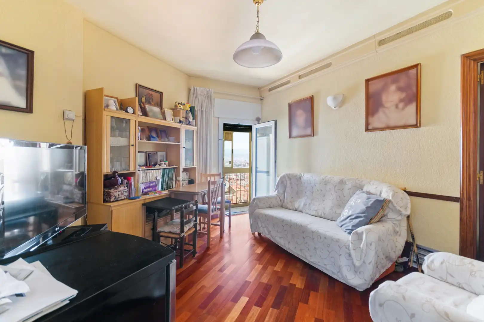 Attic for sale in El Guinardó