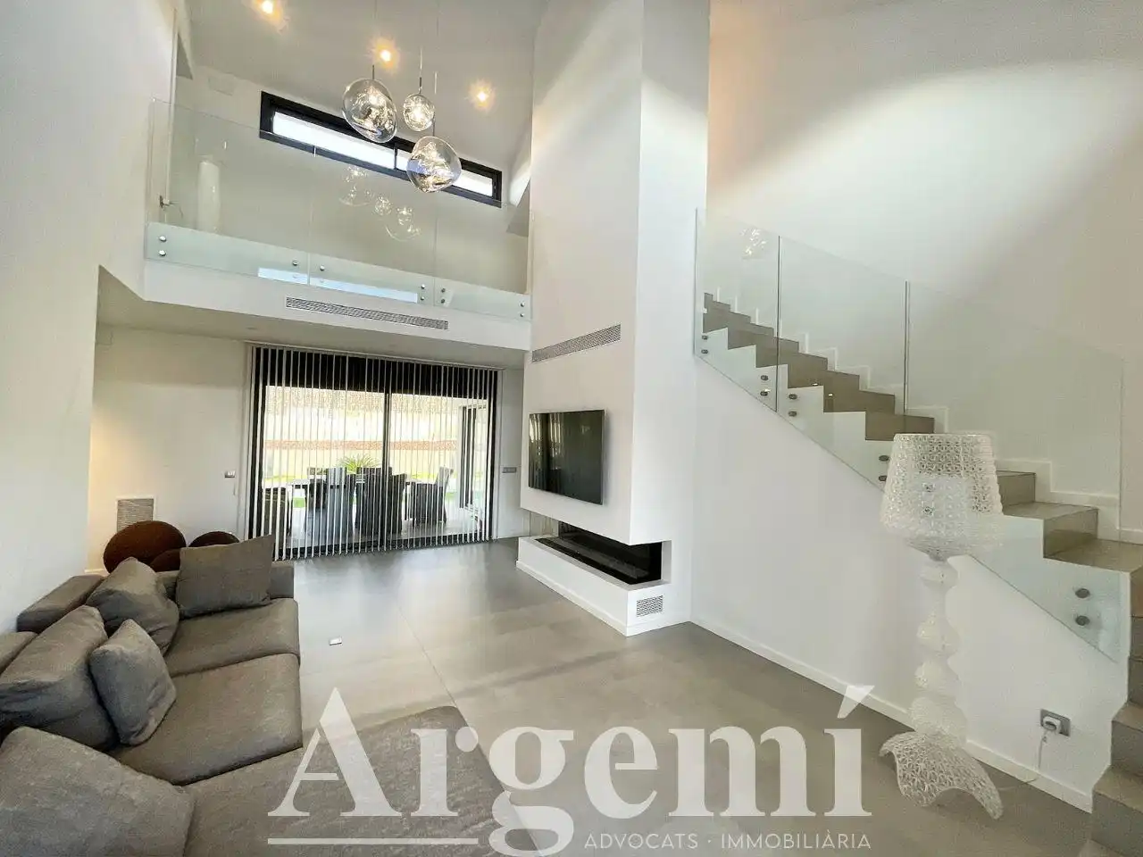 Sala de estar de Casa o chalet en venta en Palau-solità i Plegamans con Aire acondicionado, Calefacción y Jardín privado