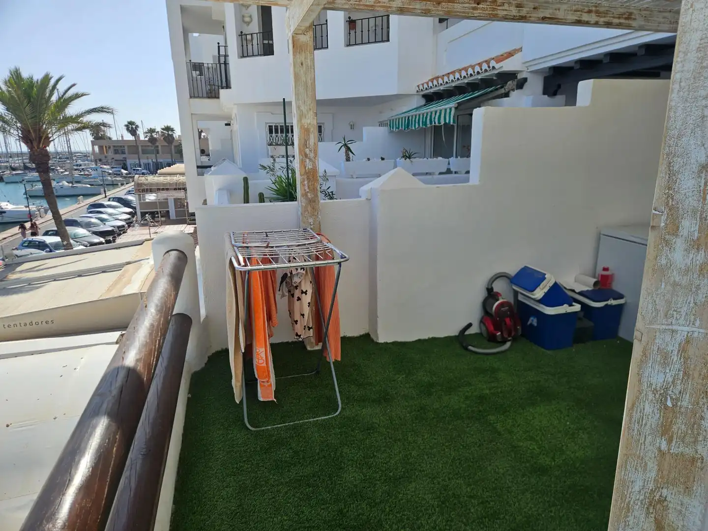 Terrasse von Wohnungen zum Verkauf in El Ejido mit Klimaanlage, Terrasse und Abstellraum
