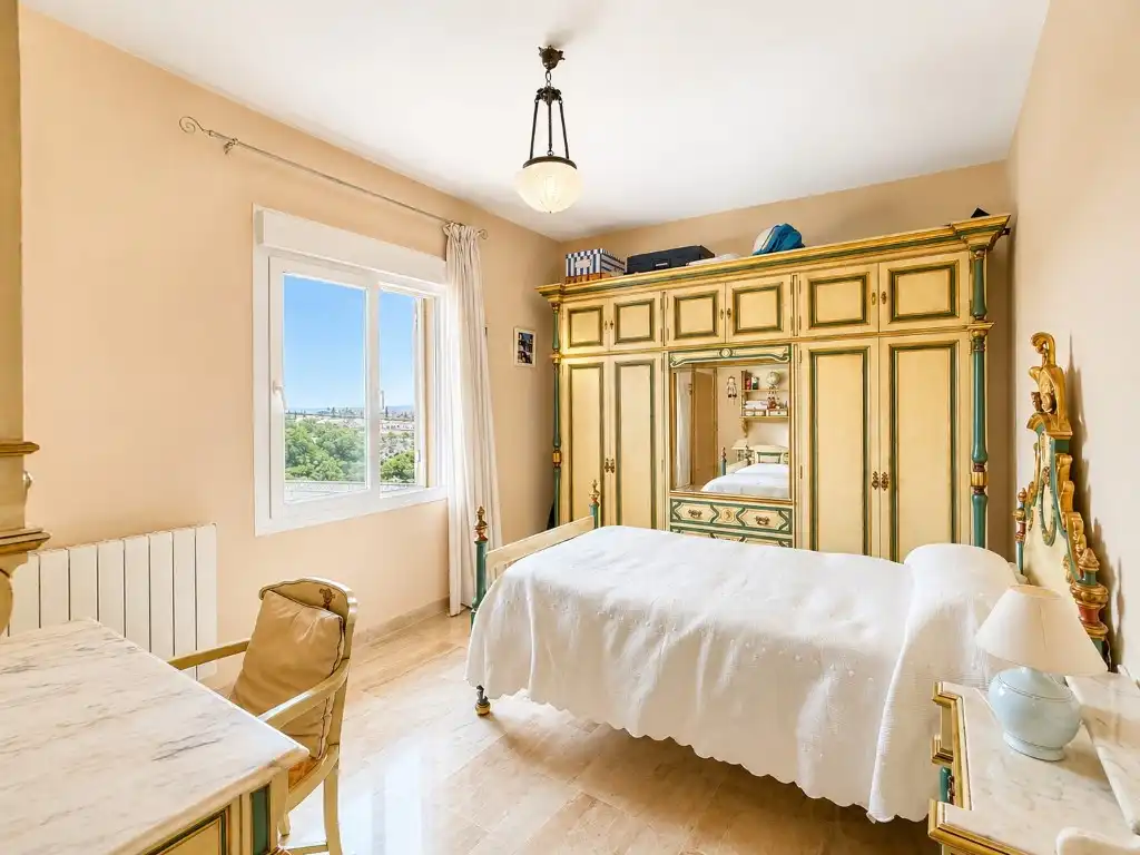 Dormitori de Casa o xalet en venda en Córdoba amb Jardí privat, Terrassa i Traster