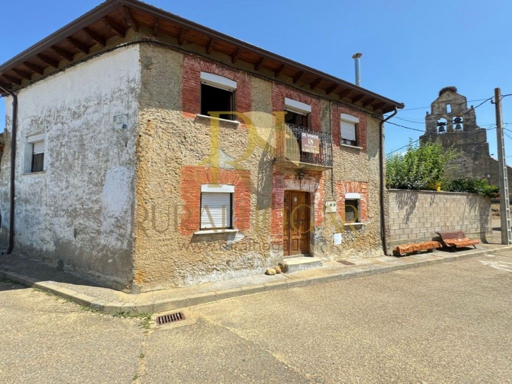 Casa o xalet en venda a Gradefes