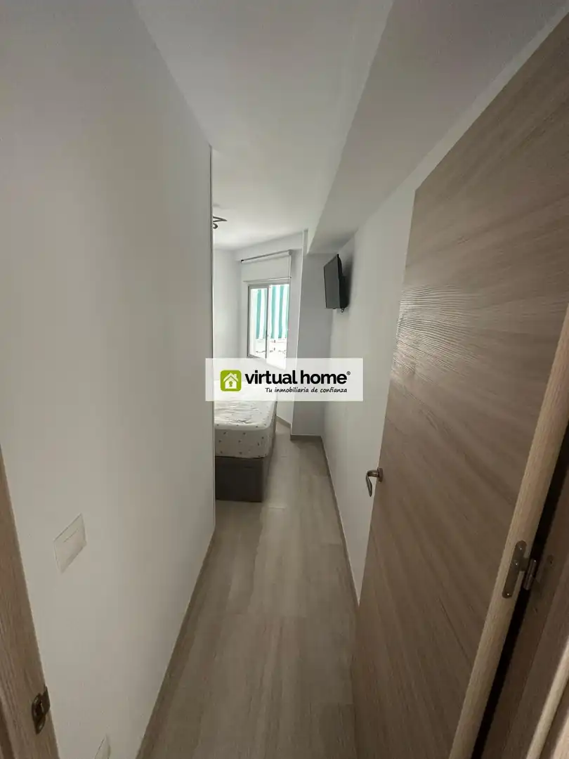 Dormitori de Apartament en venda en Benidorm amb Aire condicionat i Piscina comunitària