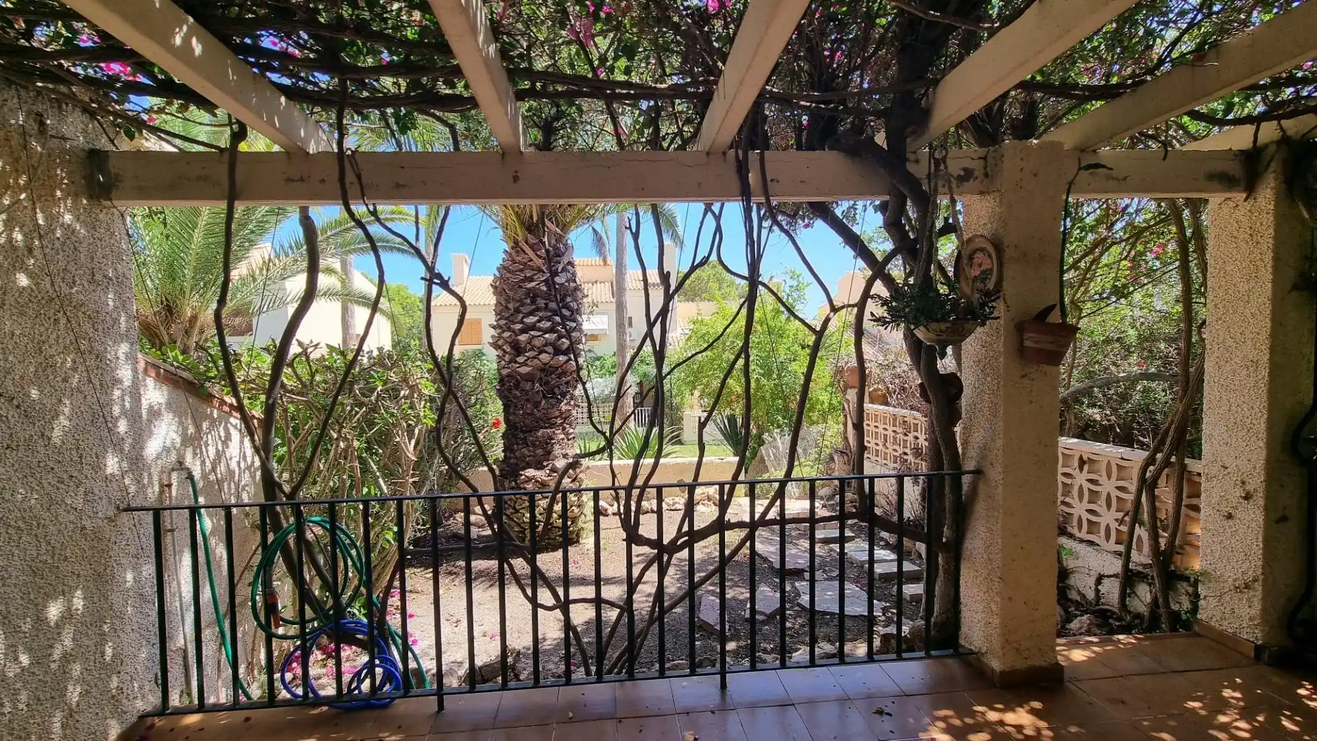 Villa con piscina in vendita a Avenida Avenida Escandinàvia, imagen 3