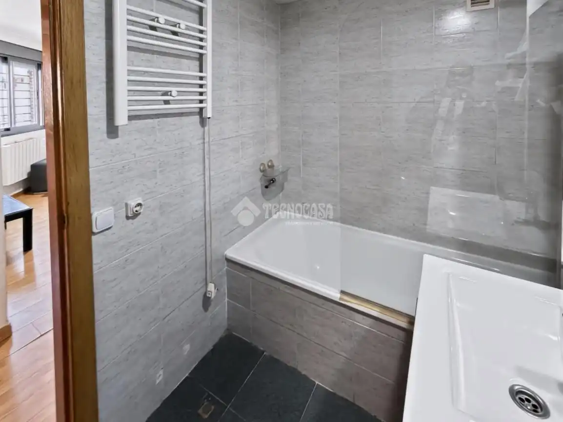 Baño de Piso en venta en Navalcarnero con Calefacción, Parquet y Trastero