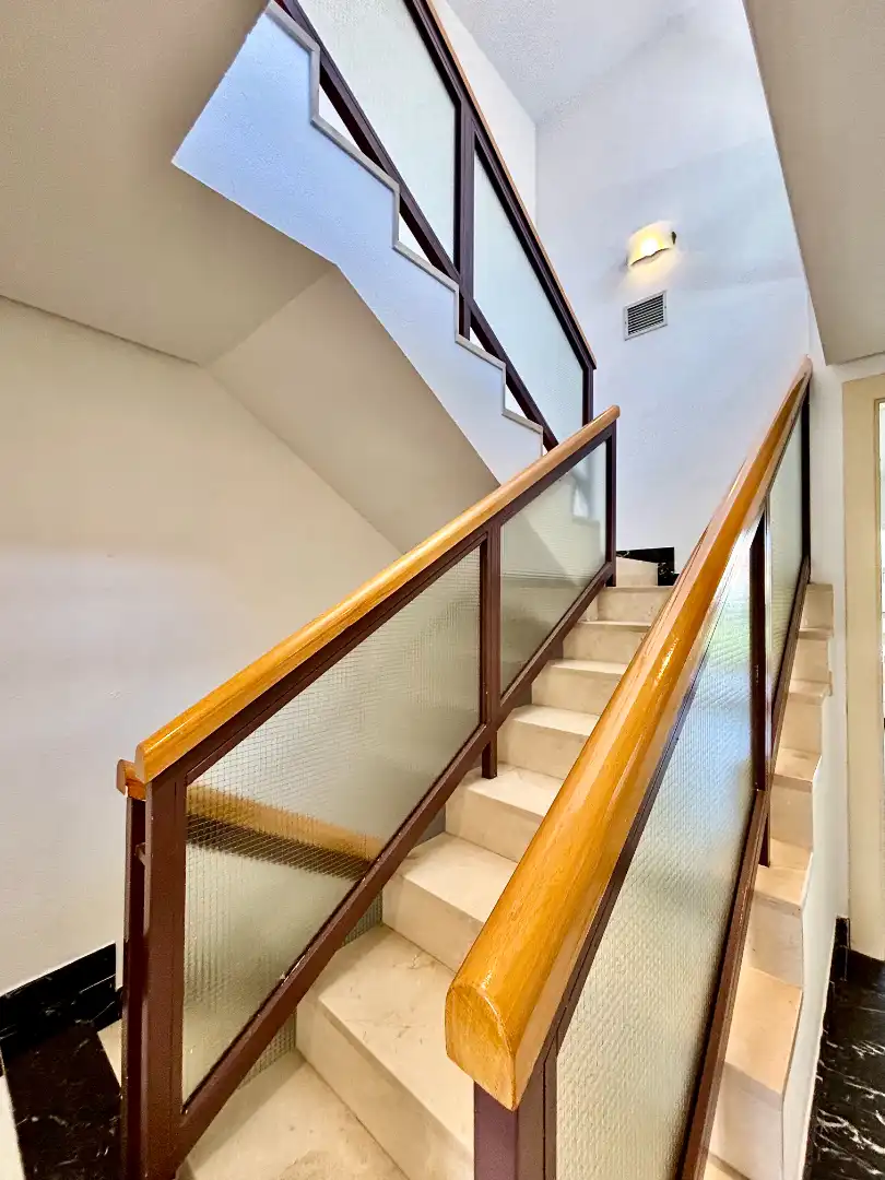 Casa adosada en venta en Alicante / Alacant con Aire acondicionado, Jardín privado y Terraza
