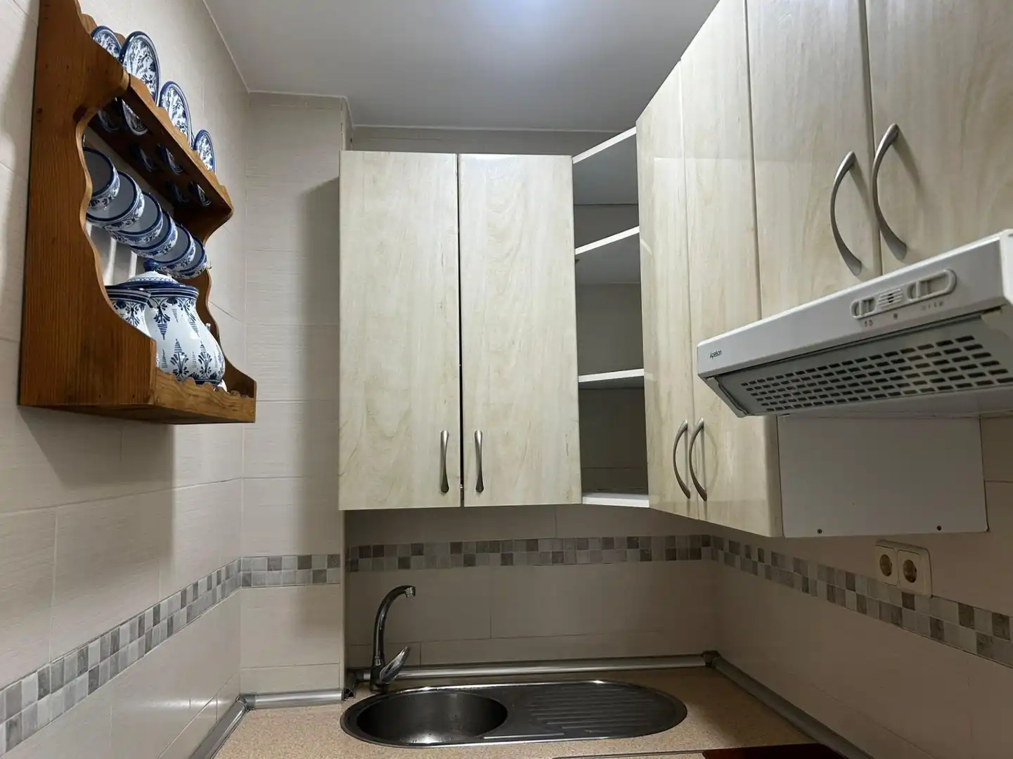 Cuina de Apartament de lloguer en Madrid amb Aire condicionat i Calefacció