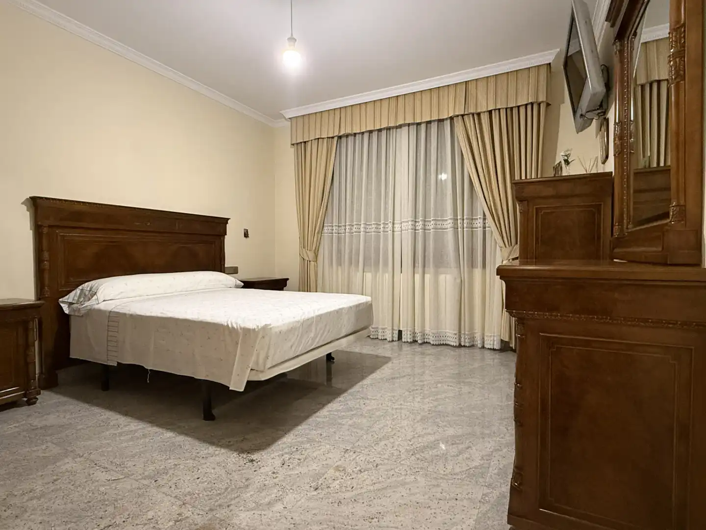 Dormitori de Casa o xalet en venda en Alcalá de Henares amb Aire condicionat, Calefacció i Jardí privat