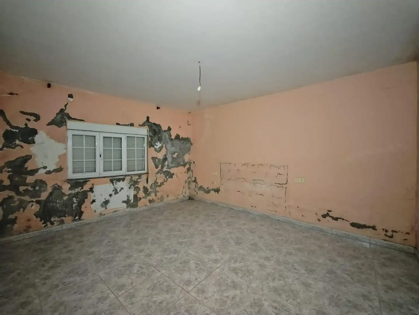 Casa adosada en venda en Lousame