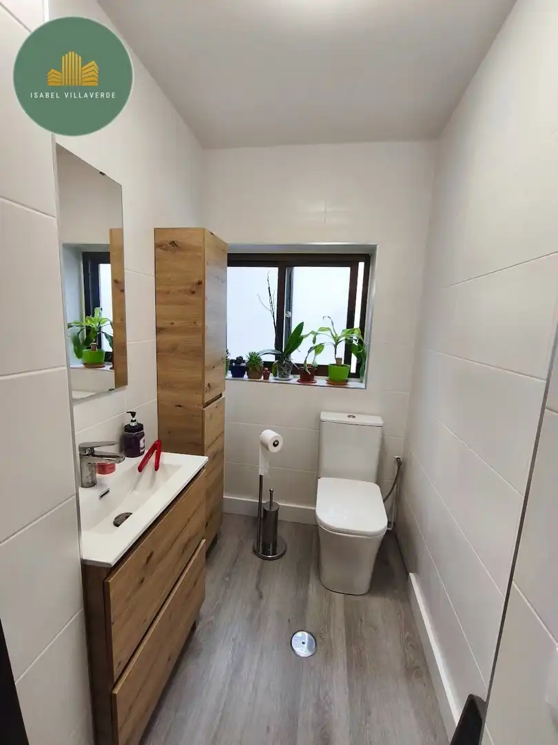 Badezimmer von Wohnung zum Verkauf in A Coruña Capital  mit Abstellraum