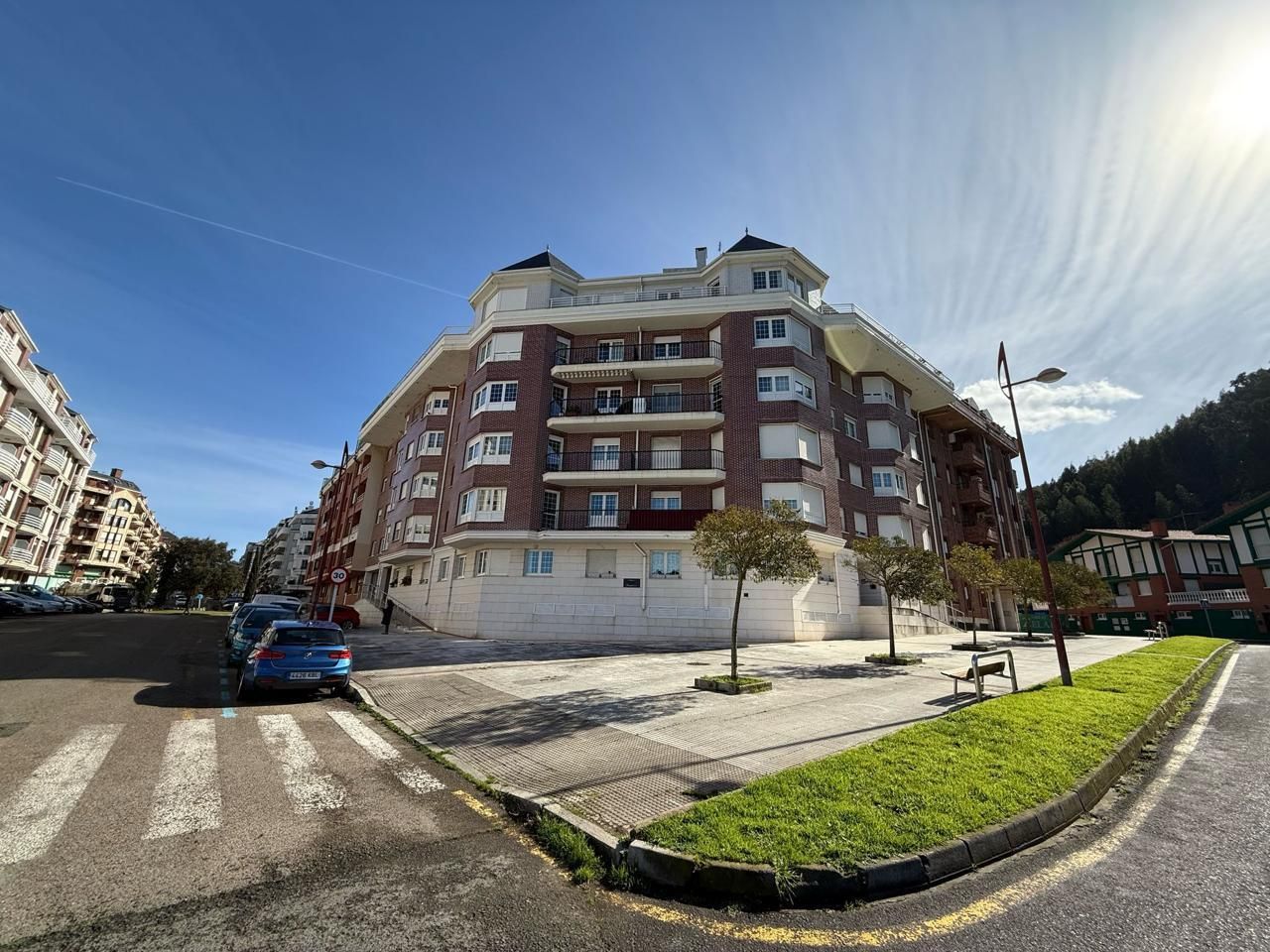 Vista exterior de Planta baixa en venda en Castro-Urdiales amb Calefacció