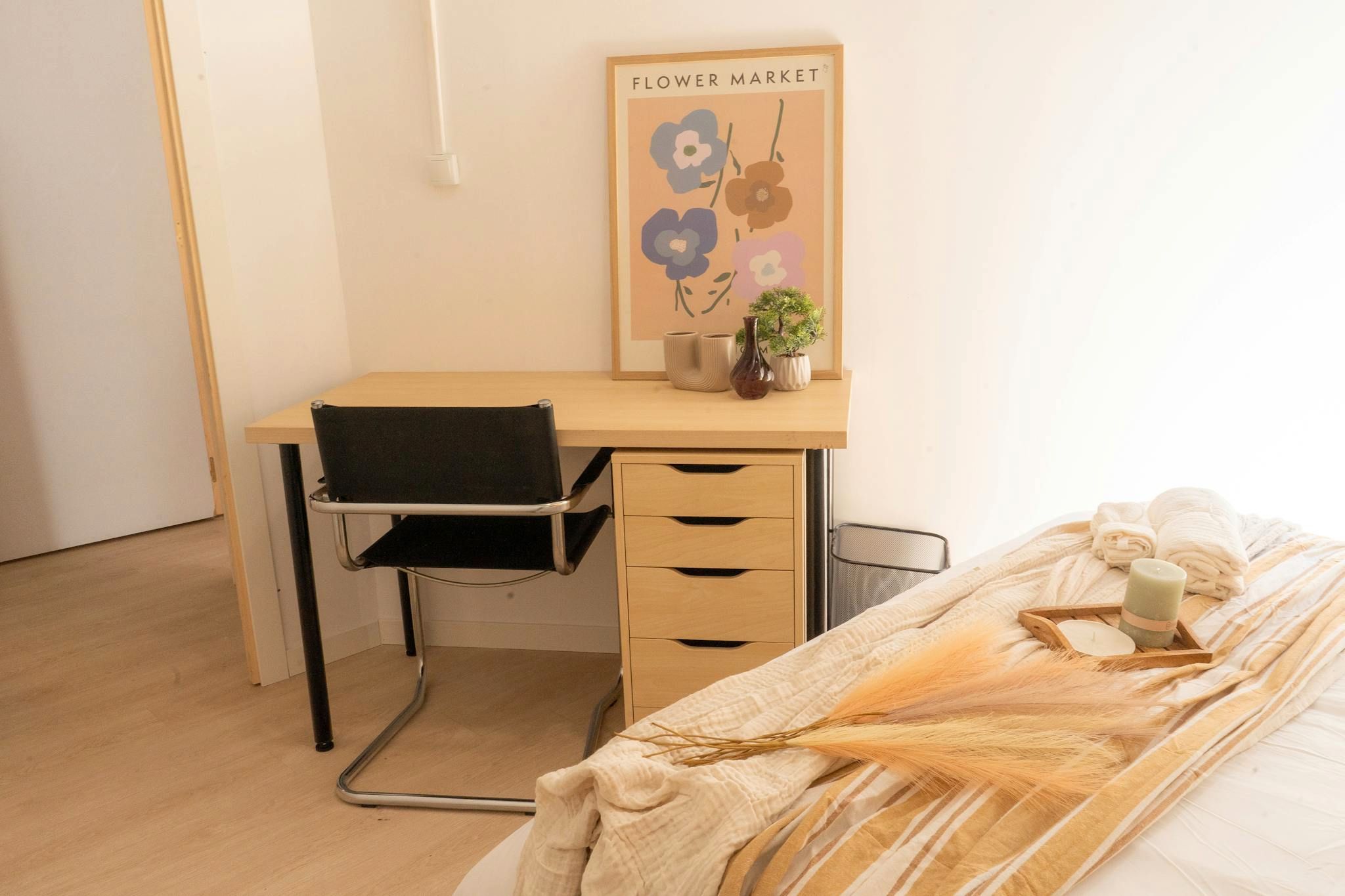 Bedroom of Flat to share in  Barcelona Capital  with Heating, Furnished and Washing machine