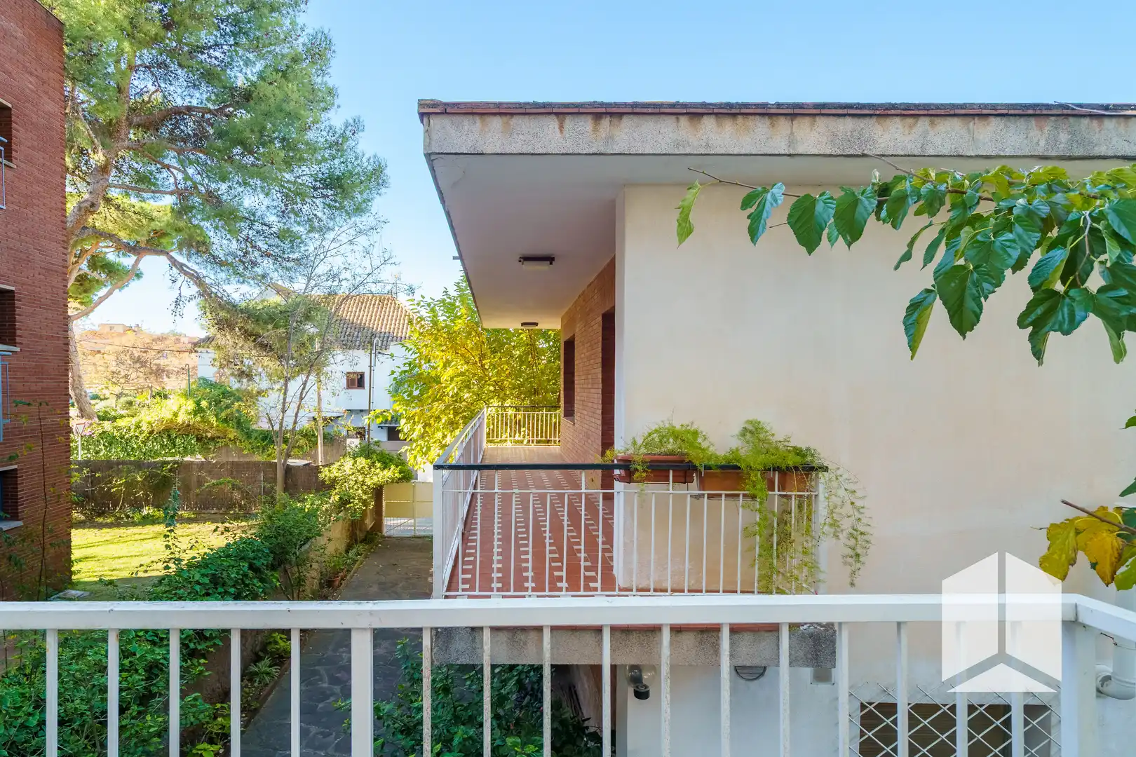Vista exterior de Casa o xalet en venda en Castelldefels amb Terrassa