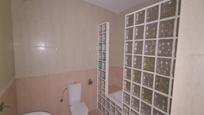 Bathroom of Single-family semi-detached for sale in Fuente Vaqueros  with Terrace