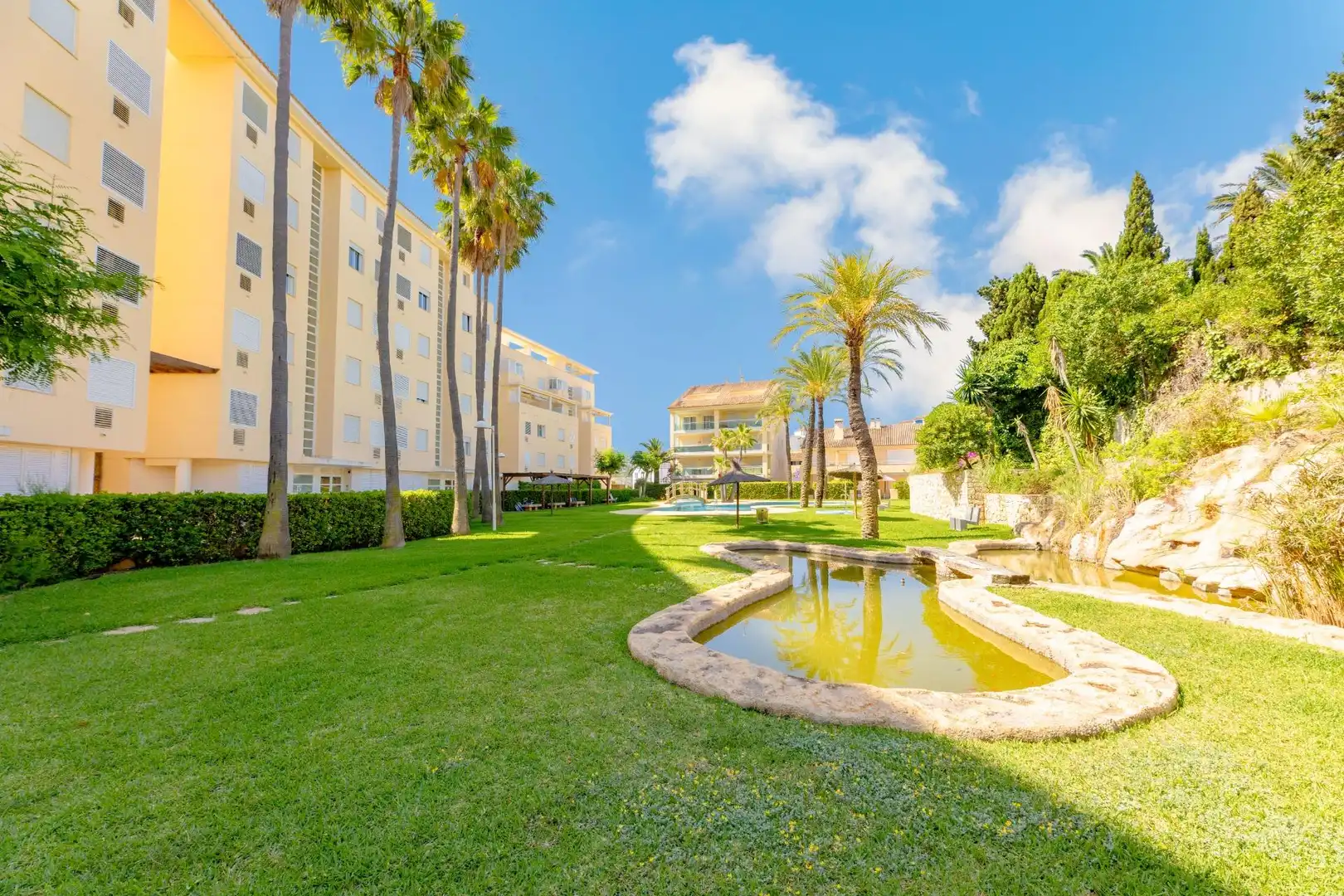 Vista exterior de Piso en venta en Jávea / Xàbia con Aire acondicionado, Jardín privado y Terraza