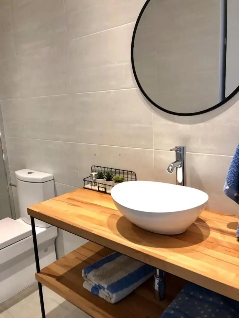 Badezimmer von Wohnungen zur Miete in Marbella mit Klimaanlage, Schwimmbad und Möbliert