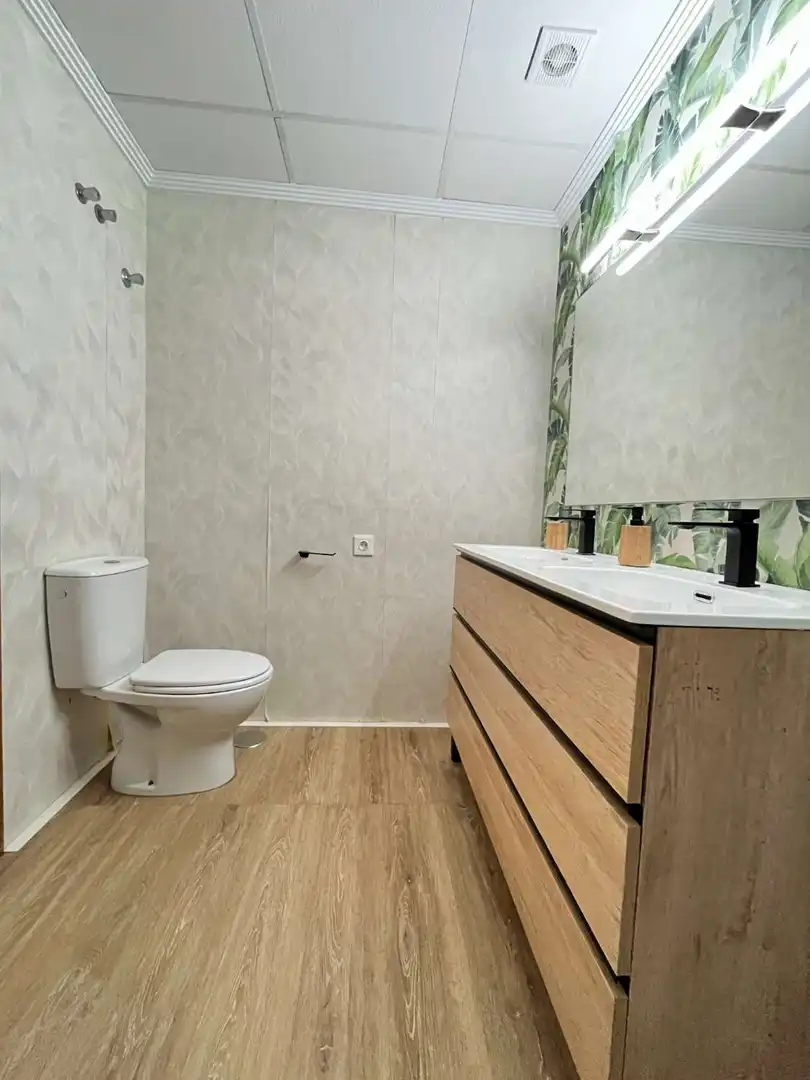 Baño de Apartamento en venta en San Pedro del Pinatar con Aire acondicionado, Piscina y Amueblado