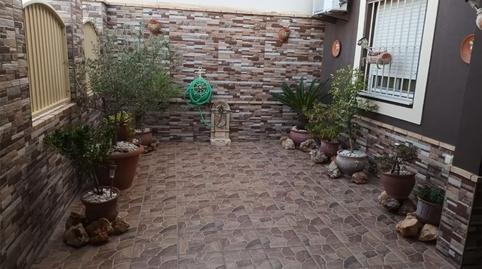 Foto 2 de Casa adosada en venta en Calle Clara Campoamor, Villaverde del Río, Sevilla