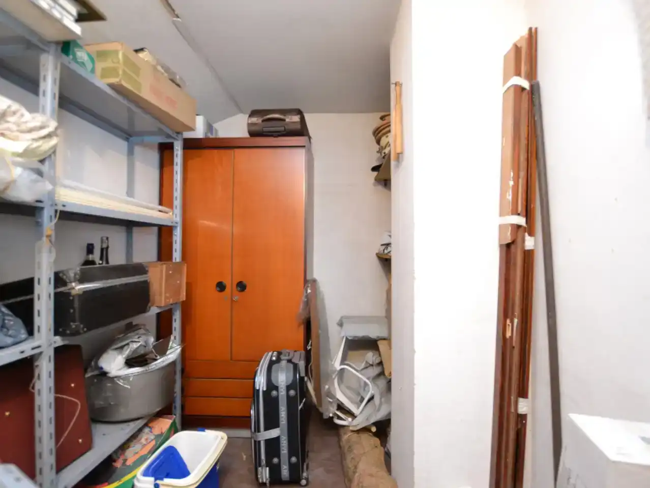 Àtic en venda en Oviedo  amb Parquet, Traster i Moblat