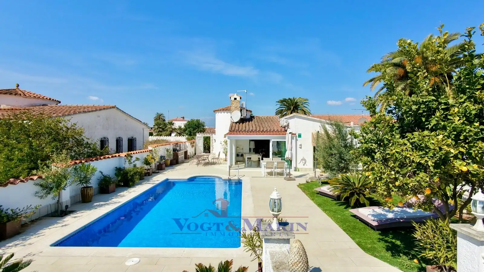 Casa amb piscina en venda a Carrer Cap Ras
