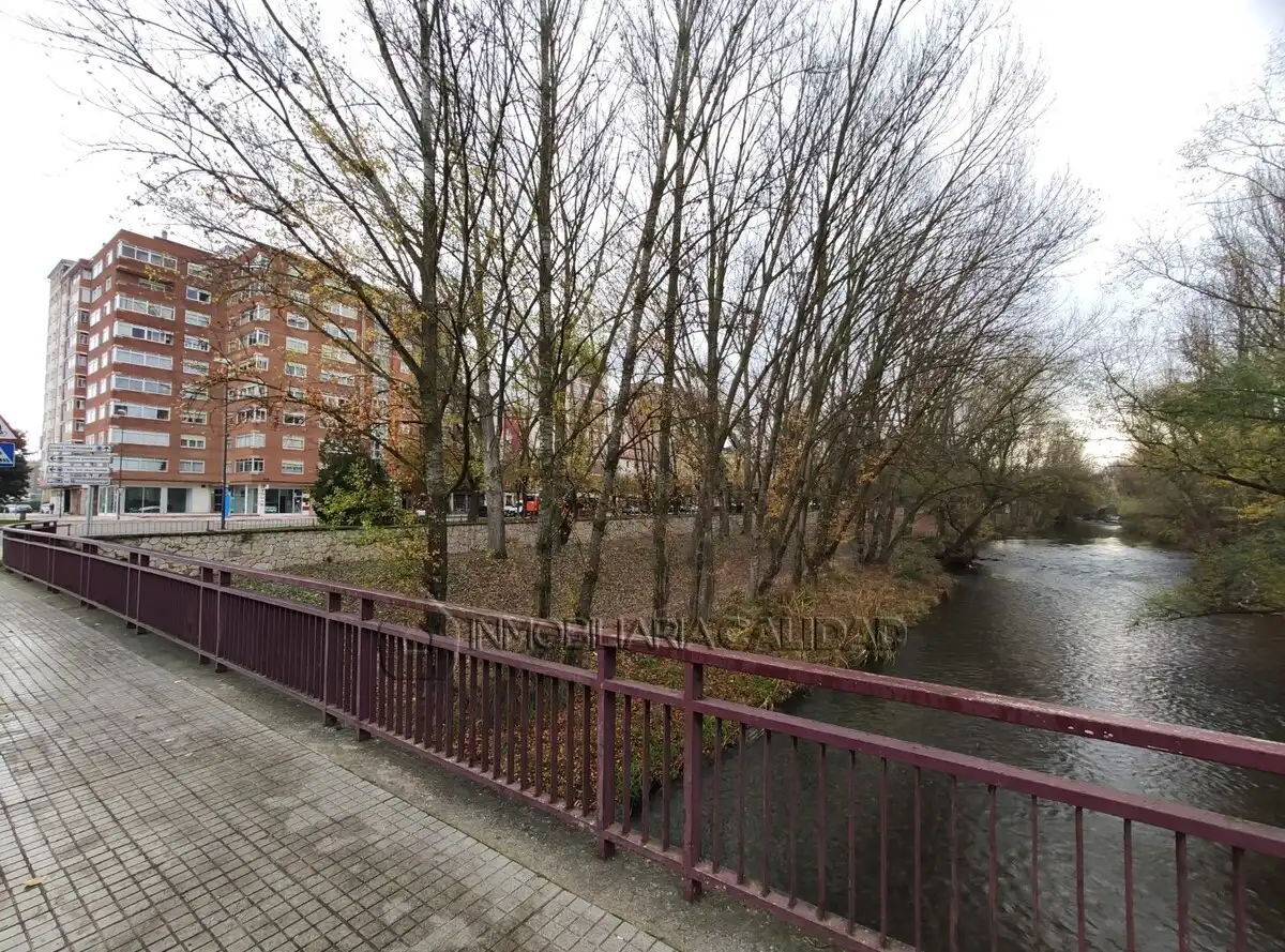 Exterior view of Flat for rent in Burgos  with Heating, Terrace and Storage room