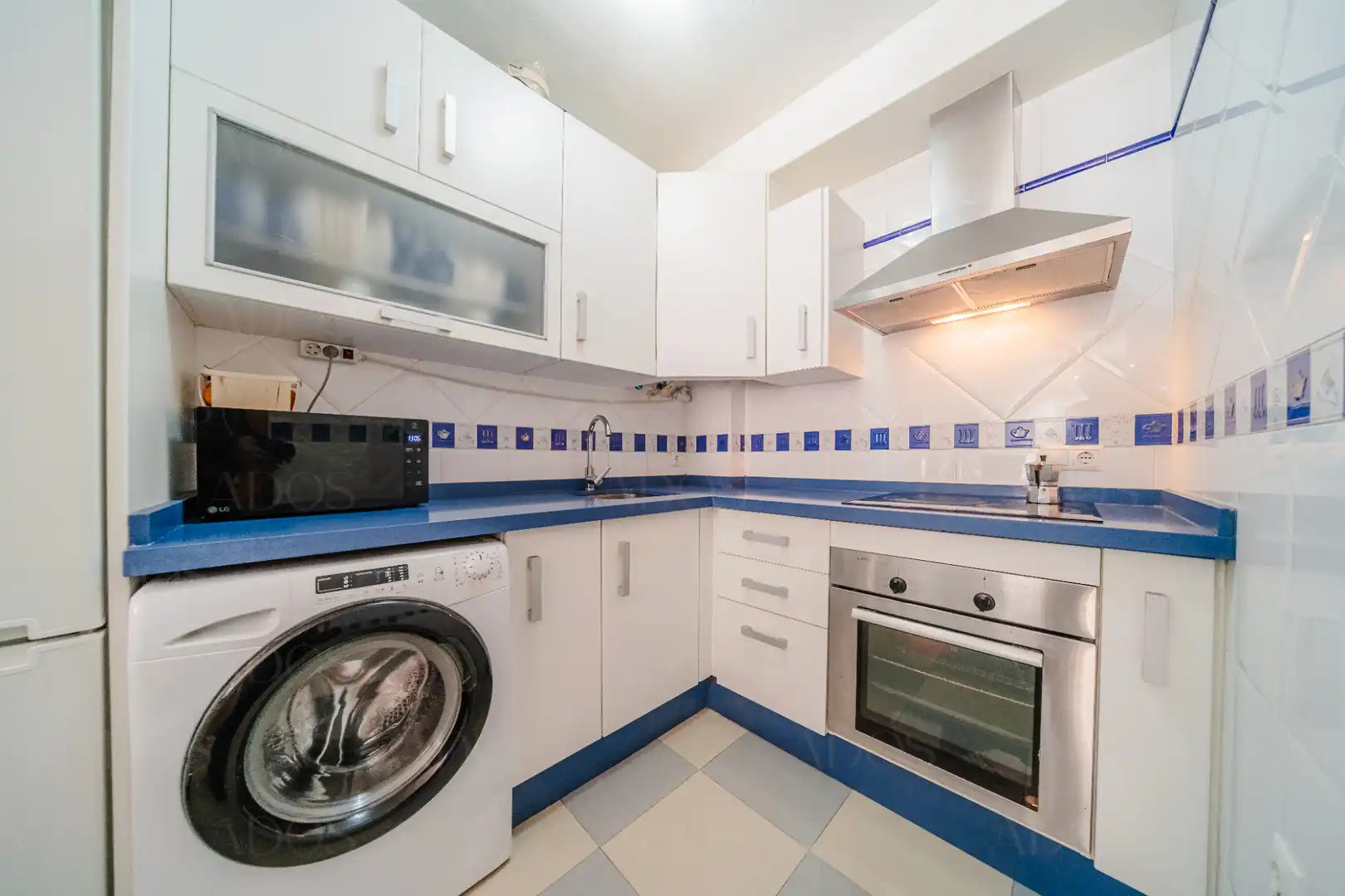 Cocina de Piso en venta en Roquetas de Mar con Aire acondicionado, Terraza y Amueblado
