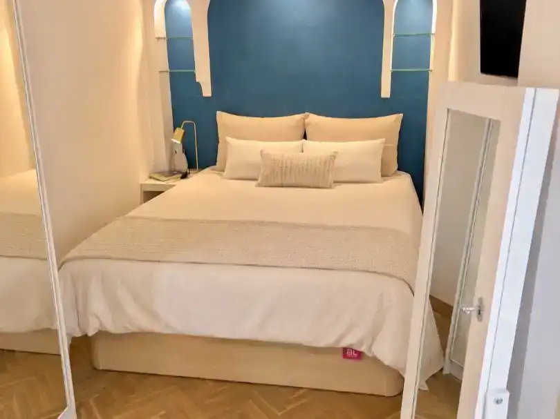 Schlafzimmer von Wohnung zur Miete in  Madrid Capital mit Klimaanlage und Balkon