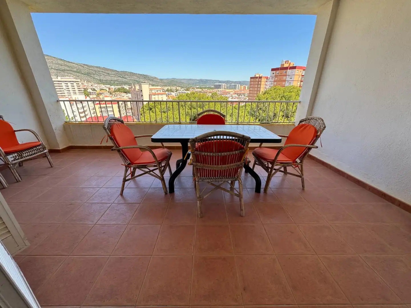 Terrassa de Apartament en venda en Oropesa del Mar / Orpesa amb Terrassa, Moblat i Piscina comunitària