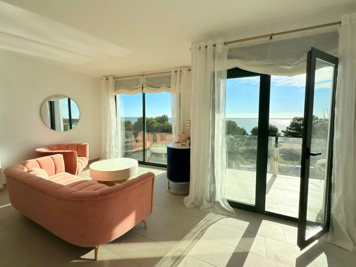 Sala d'estar de Casa o xalet en venda en L'Ampolla amb Aire condicionat, Calefacció i Jardí privat