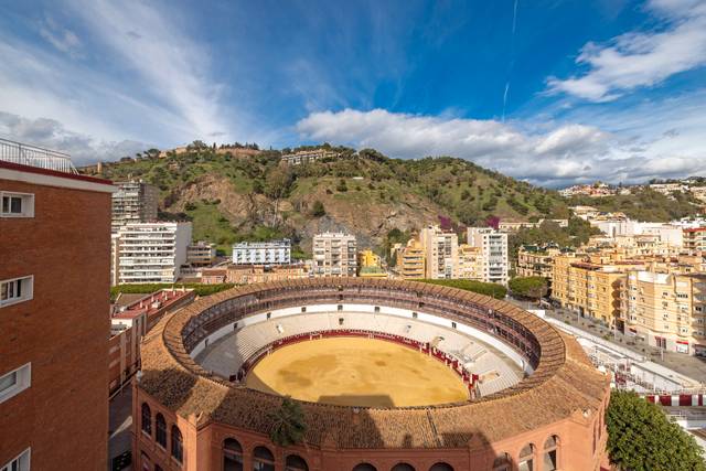 Piso en Venta en Calle Periodista Leovigildo Caballero Gutiérrez en La Malagueta - Monte Sancha
